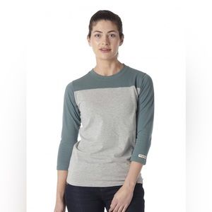 Wrangler Riggs Women’s Ringer 3/4 Sleeve Tee NWT Medium